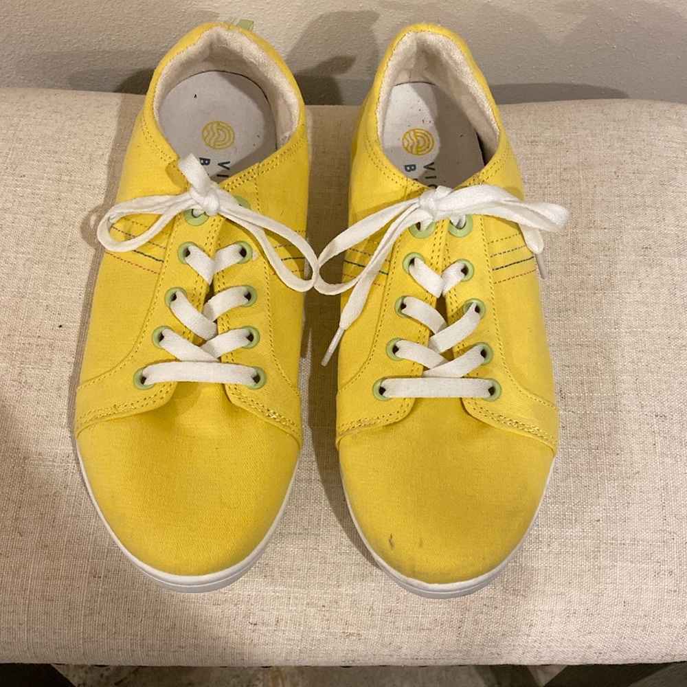 Vionics Sneakers